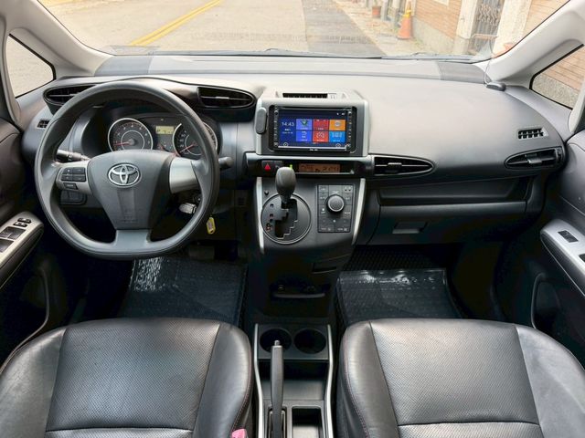 TOYOTA豐田 WISH  第4張相片