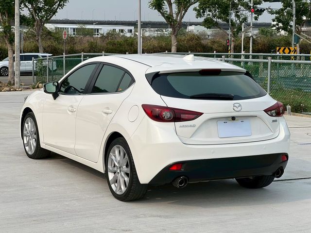 MAZDA馬自達 MAZDA 3  第7張相片