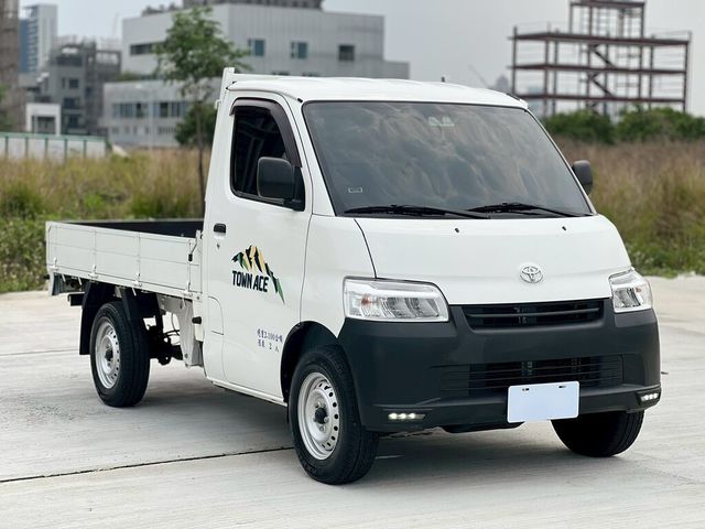TOYOTA豐田 TOWN ACE  第2張相片