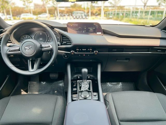 MAZDA馬自達 MAZDA 3  第11張相片
