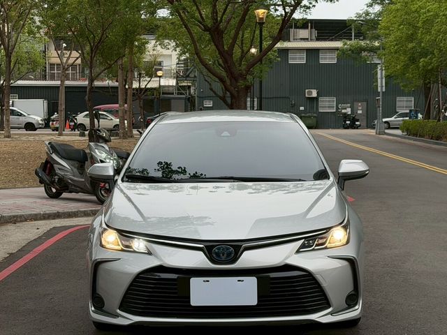 TOYOTA豐田 COROLLA ALTIS HYBRID  第3張相片