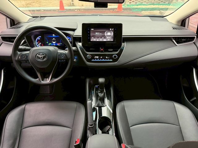 TOYOTA豐田 COROLLA ALTIS HYBRID  第7張相片