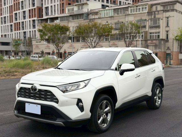 TOYOTA豐田 RAV4  第1張相片