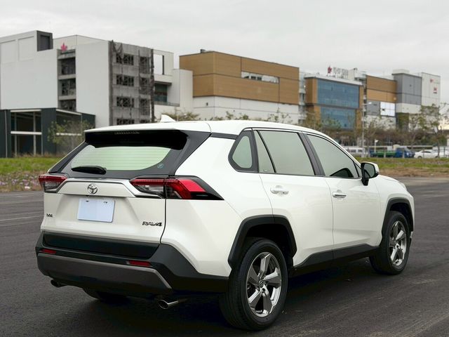 TOYOTA豐田 RAV4  第4張相片