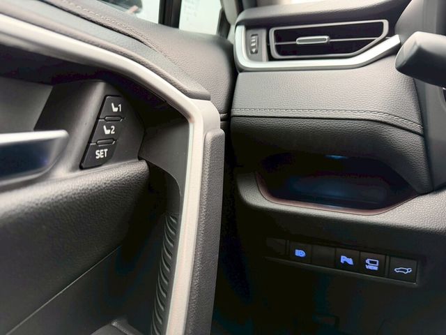 TOYOTA豐田 RAV4  第18張相片