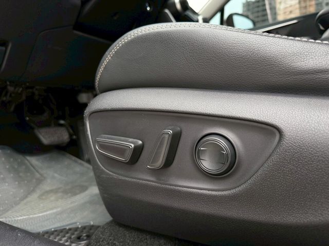 TOYOTA豐田 RAV4  第19張相片