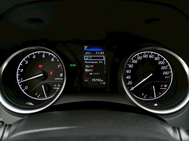 TOYOTA豐田 CAMRY  第12張相片