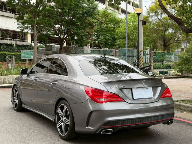 M-BENZ賓士 CLA250  第4張相片