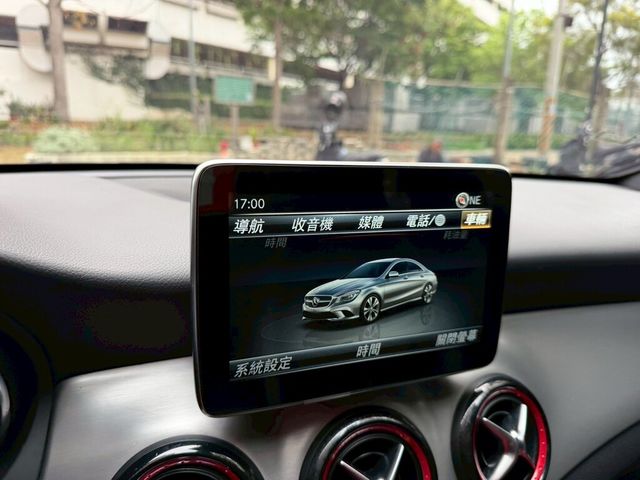 M-BENZ賓士 CLA250  第13張相片