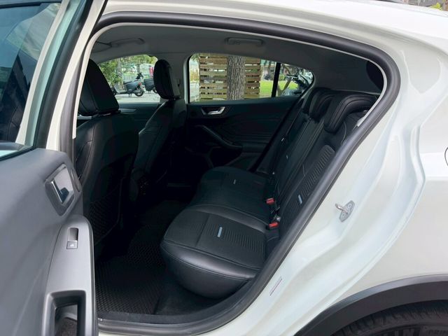 FORD福特 FOCUS ACTIVE  第9張相片