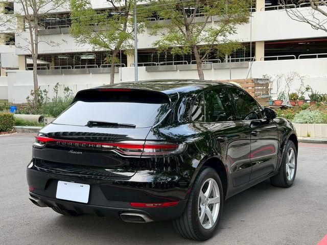 PORSCHE保時捷 MACAN  第6張相片