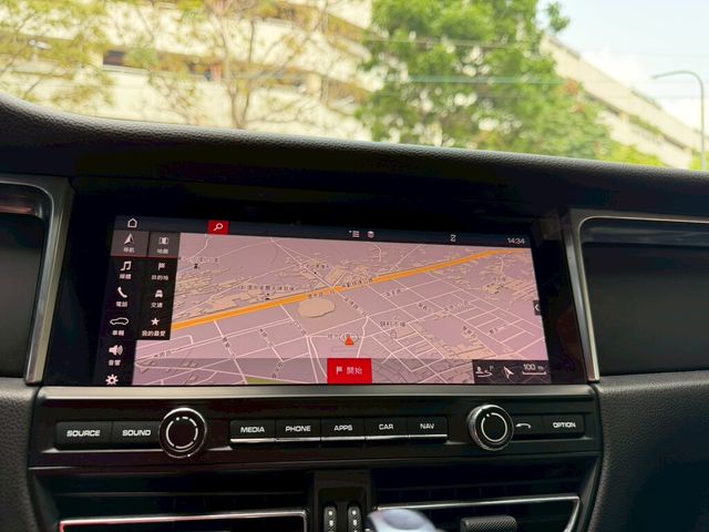 PORSCHE保時捷 MACAN  第14張相片