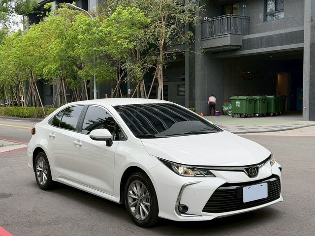 TOYOTA豐田 ALTIS  第3張相片