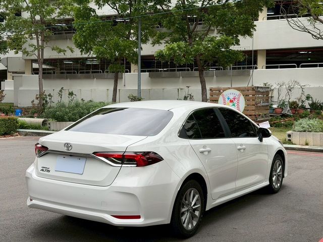 TOYOTA豐田 ALTIS  第6張相片