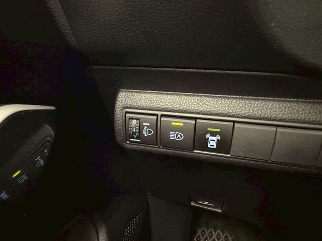 TOYOTA豐田 ALTIS  第13張相片