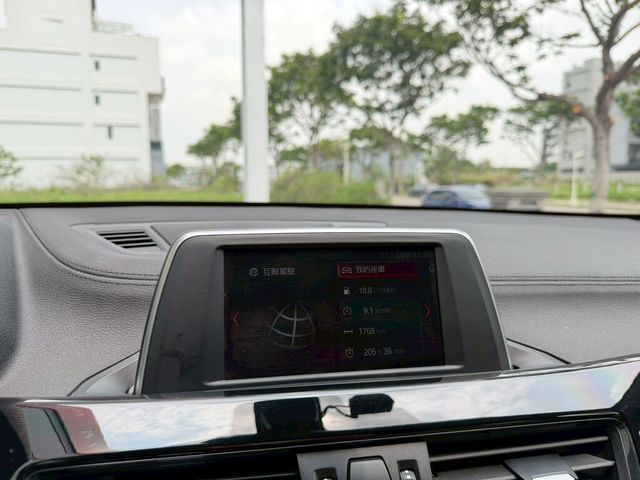 BMW寶馬 X2  第13張相片