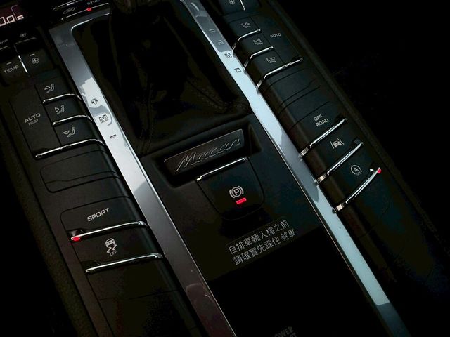 PORSCHE保時捷 MACAN S  第16張相片