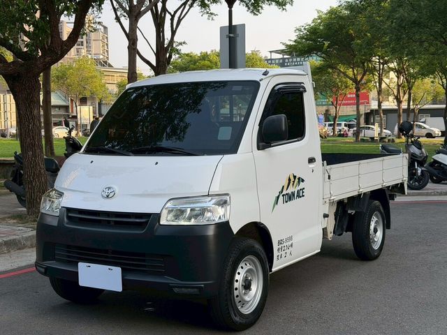 TOYOTA豐田 TOWN ACE  第2張相片