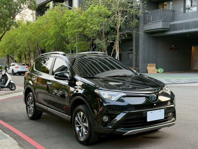 TOYOTA豐田 RAV4  第1張相片