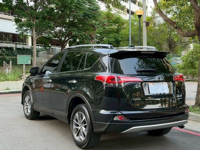 TOYOTA豐田 RAV4  第6張相片