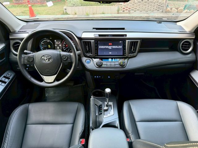 TOYOTA豐田 RAV4  第10張相片