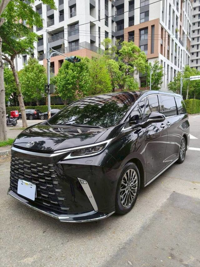 LEXUS凌志 LM350H  第1張相片