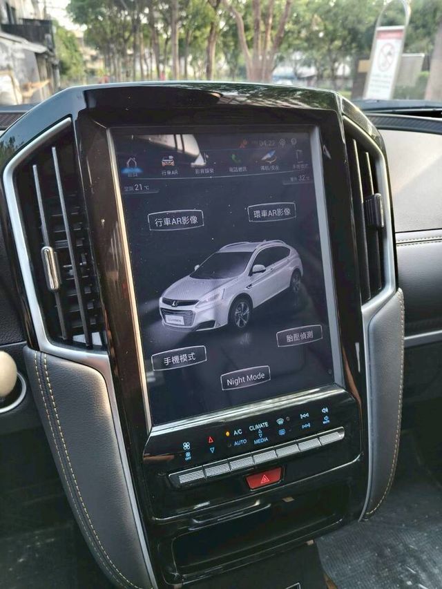 LUXGEN納智捷 U6 GT  第13張相片