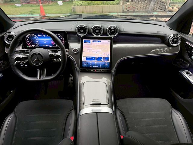 M-BENZ賓士 GLC300 AMG COUPE  第8張相片
