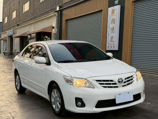 TOYOTA豐田 ALTIS  第2張相片