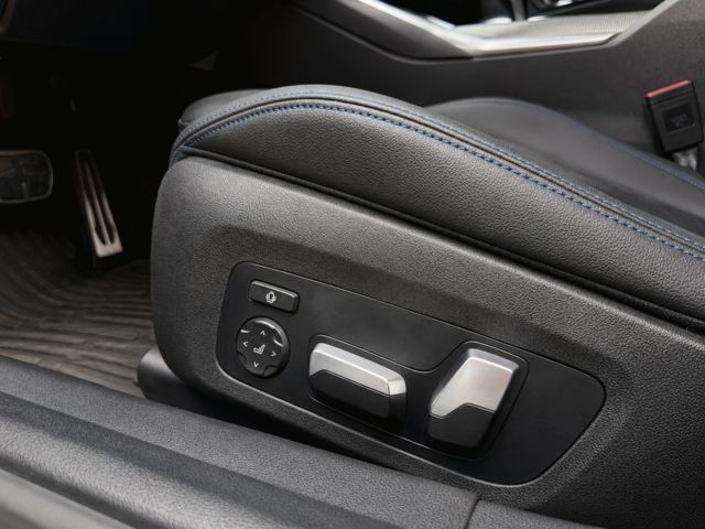 BMW寶馬 320I M SPORT  第10張相片