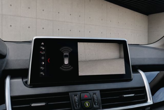 BMW寶馬 220I  第8張相片