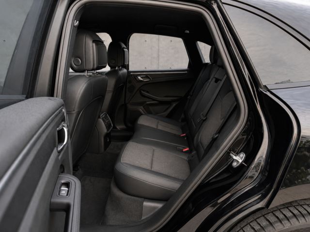 PORSCHE保時捷 MACAN  第6張相片