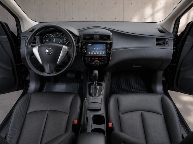 NISSAN日產 TIIDA  第3張相片