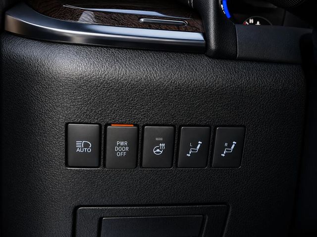 TOYOTA豐田 ALPHARD  第15張相片