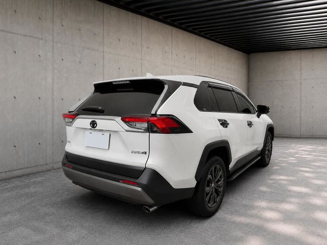 TOYOTA豐田 RAV4  第2張相片