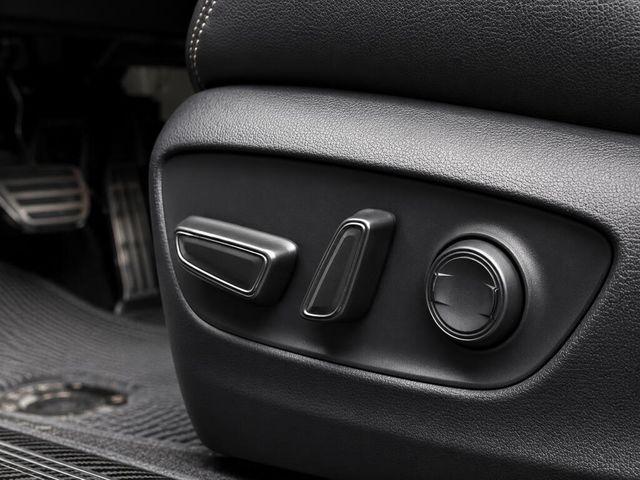 TOYOTA豐田 RAV4  第12張相片