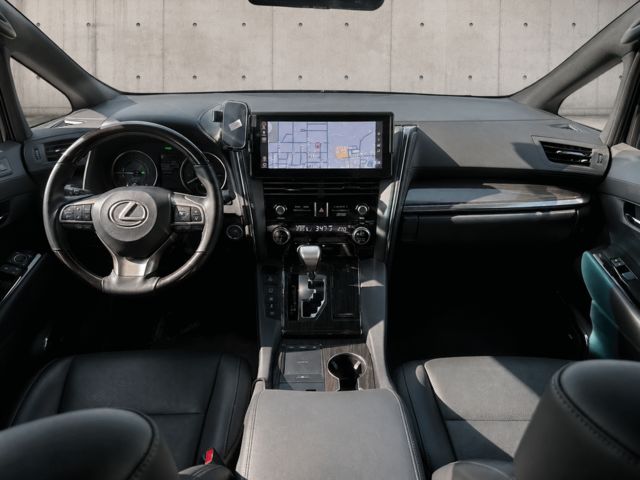 LEXUS凌志 LM300H  第3張相片