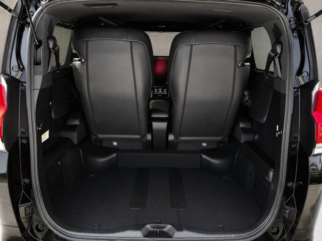 LEXUS凌志 LM300H  第5張相片