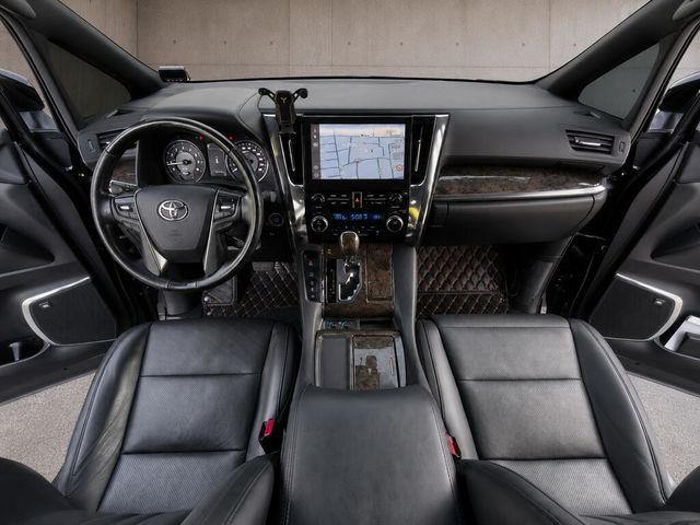 TOYOTA豐田 ALPHARD  第3張相片
