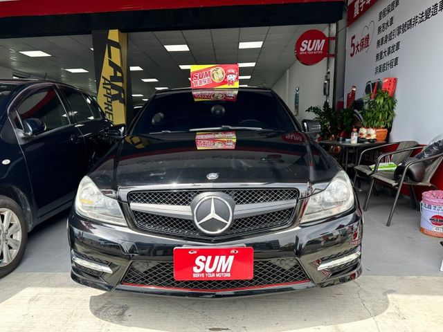 新入庫年輕人的夢想 2014年 W204 C250  HK音響/天窗/AMG套件/AMG18寸鋁圈  第2張相片