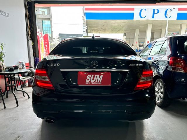 新入庫年輕人的夢想 2014年 W204 C250  HK音響/天窗/AMG套件/AMG18寸鋁圈  第4張相片