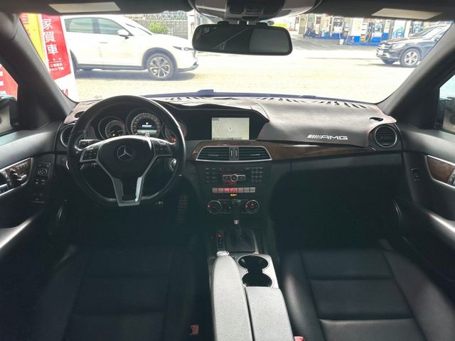 新入庫年輕人的夢想 2014年 W204 C250  HK音響/天窗/AMG套件/AMG18寸鋁圈  第10張相片