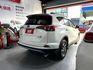 新入庫優質油電休旅車RAV4 電動尾門.電動天窗.抬頭顯示器.車頂行李.免鑰匙 讓你出遊省油又方便  第6張縮圖