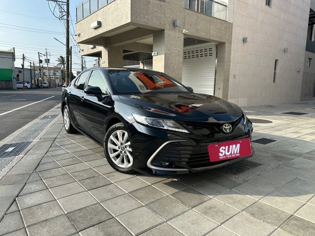 新入庫 Camry 2.0 八代 豪華版  安卓機~ACC跟車~車道偏離~雙區恆溫~光感頭燈~自動遠燈~循跡防滑  第1張相片