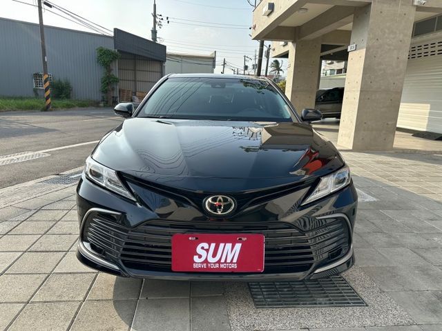 新入庫 Camry 2.0 八代 豪華版  安卓機~ACC跟車~車道偏離~雙區恆溫~光感頭燈~自動遠燈~循跡防滑  第2張相片