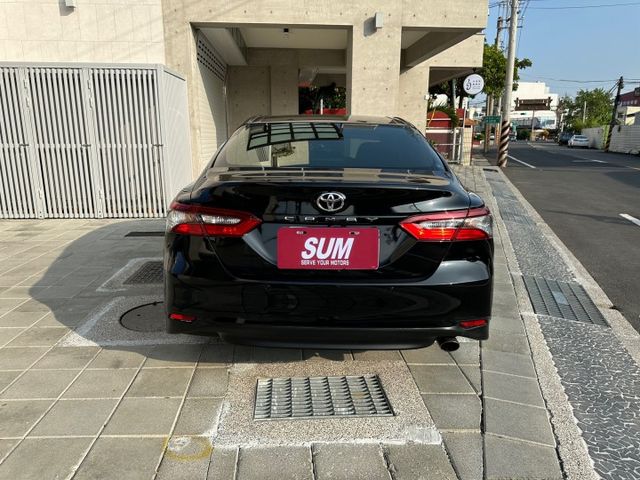 新入庫 Camry 2.0 八代 豪華版  安卓機~ACC跟車~車道偏離~雙區恆溫~光感頭燈~自動遠燈~循跡防滑  第5張相片