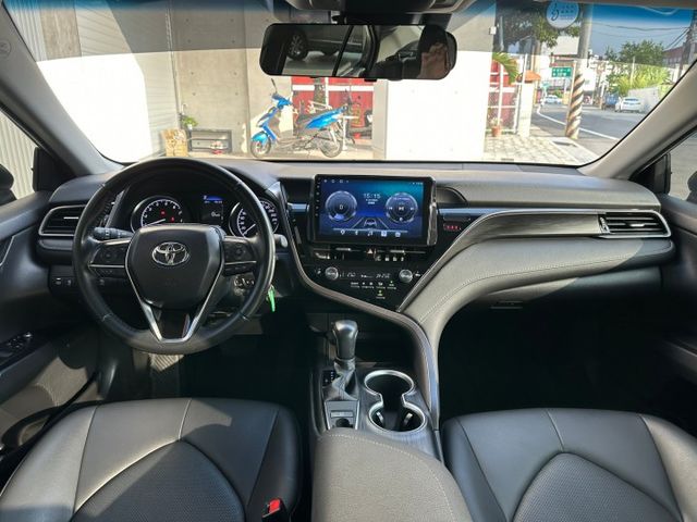 新入庫 Camry 2.0 八代 豪華版  安卓機~ACC跟車~車道偏離~雙區恆溫~光感頭燈~自動遠燈~循跡防滑  第7張相片