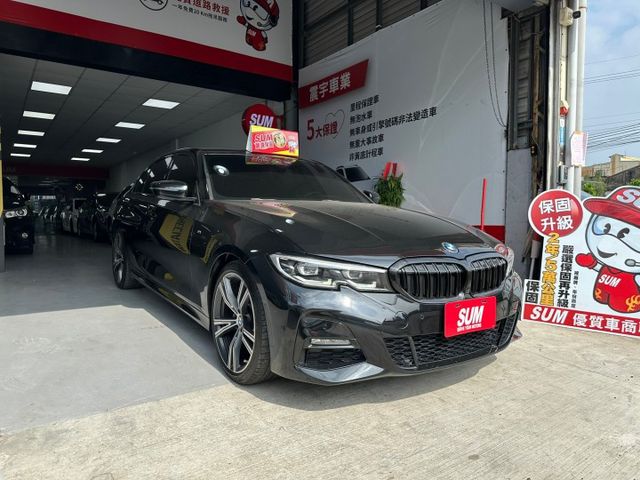 新入庫 330 M-sport 5AS/19吋鋁圈/M版丁字褲方向盤/車道偏離/無線carplay/雙電熱椅/腳踢尾門  第1張相片