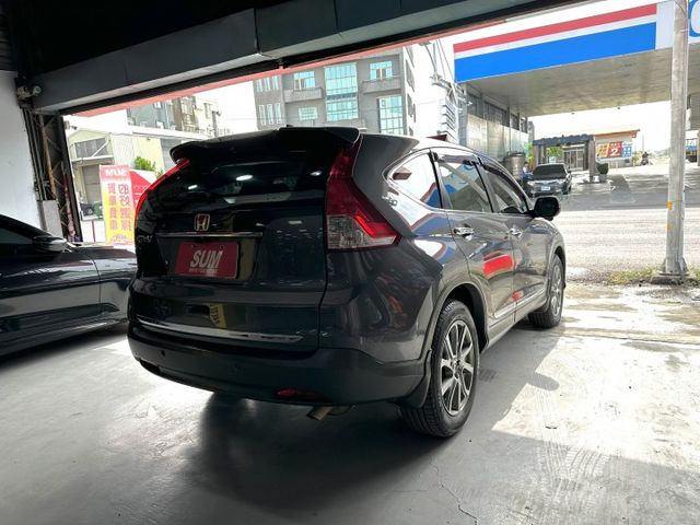 新入庫家庭代步車 CR-V VTi-S 2.4 電動天窗~分區溫控~中控螢幕~後座出風口~HID氙氣頭燈~煞車力道分配  第4張相片