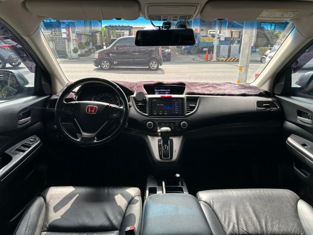 新入庫家庭代步車 CR-V VTi-S 2.4 電動天窗~分區溫控~中控螢幕~後座出風口~HID氙氣頭燈~煞車力道分配  第9張相片